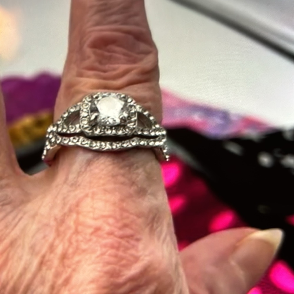 Ladies ss/rhodium round ring, has band that nestles next to it - Picture 6 of 6
